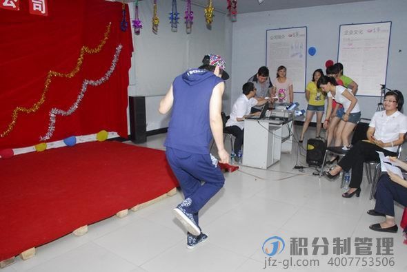 昌华印刷包装第一届积分制管理快乐会议(图9) 1-20020Q21IYX.jpg