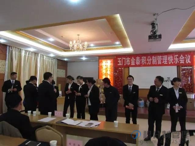 1-2005201R33YI.jpg